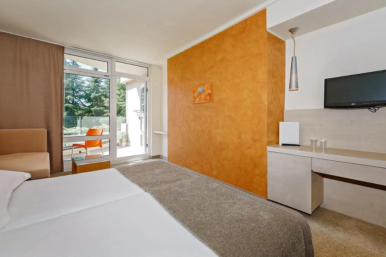 Hotel Mediteran Plava Laguna Porec 3*,  Croatia