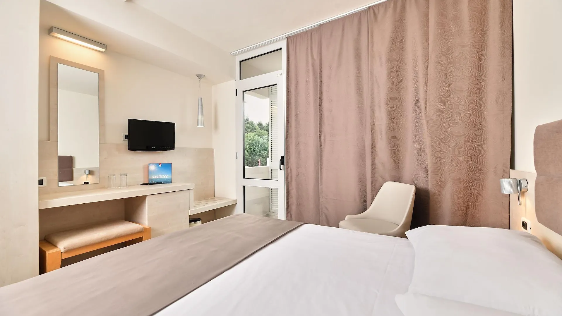 Hotel Mediteran Plava Laguna Porec 3*,  Croatia